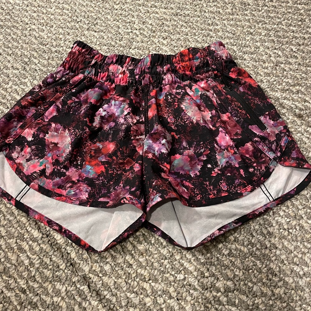 Lululemon Hottie Hot 4” Floral Print Shorts